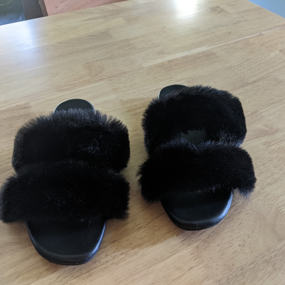 Top Mode Fur Slippers